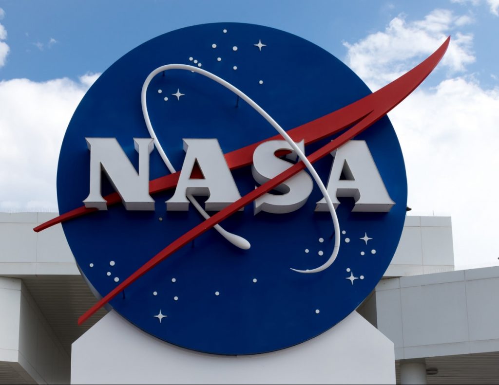 NASA хочет построить космический буксир, который столкнет МКС с орбиты