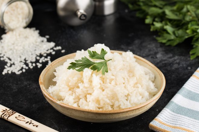 Диетологи назвали пользу и вред риса