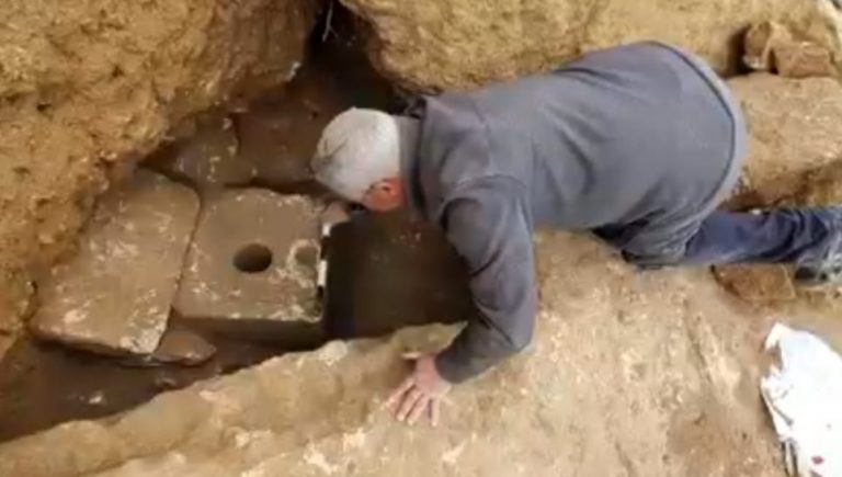 В Иерусалиме во время раскопок наткнулись на древний унитаз, ему 2700 лет (ФОТО, ВИДЕО) 