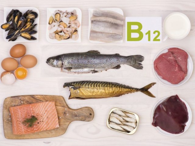 Назван неочевидный симптом дефицита витамина B12