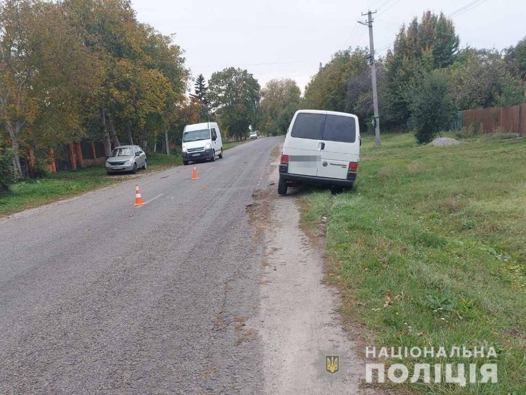 В Житомирской области девочка попала под авто, выходя из автобуса (ФОТО)