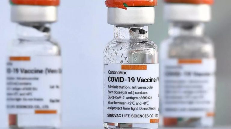 Еще одна сттрана одобрила Sinovac для вакцинации детей
