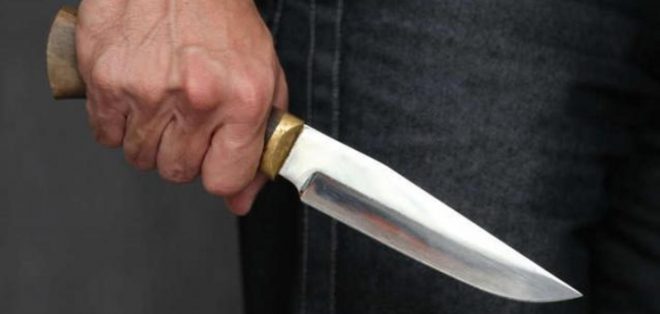 Житель Мелитополя убил приятеля, оскорбившего женщин: душил и резал ножом