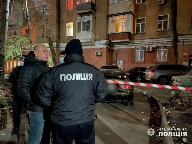В Николаеве во дворе из охотничьего ружья застрелили бизнесмена: подробности (ФОТО)