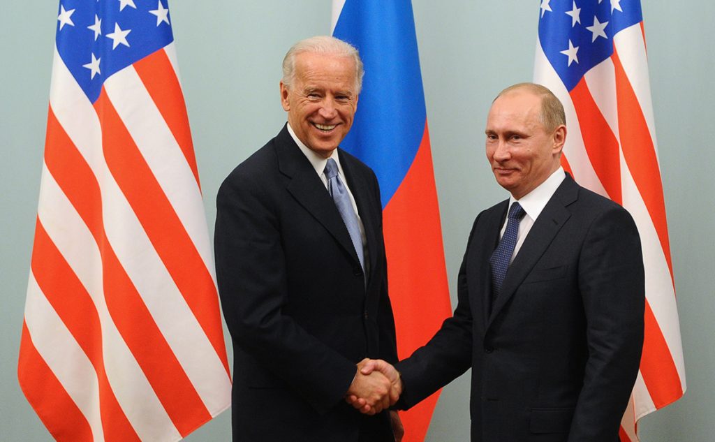 В РФ назвали формат предстоящей встречи Байдена и Путина