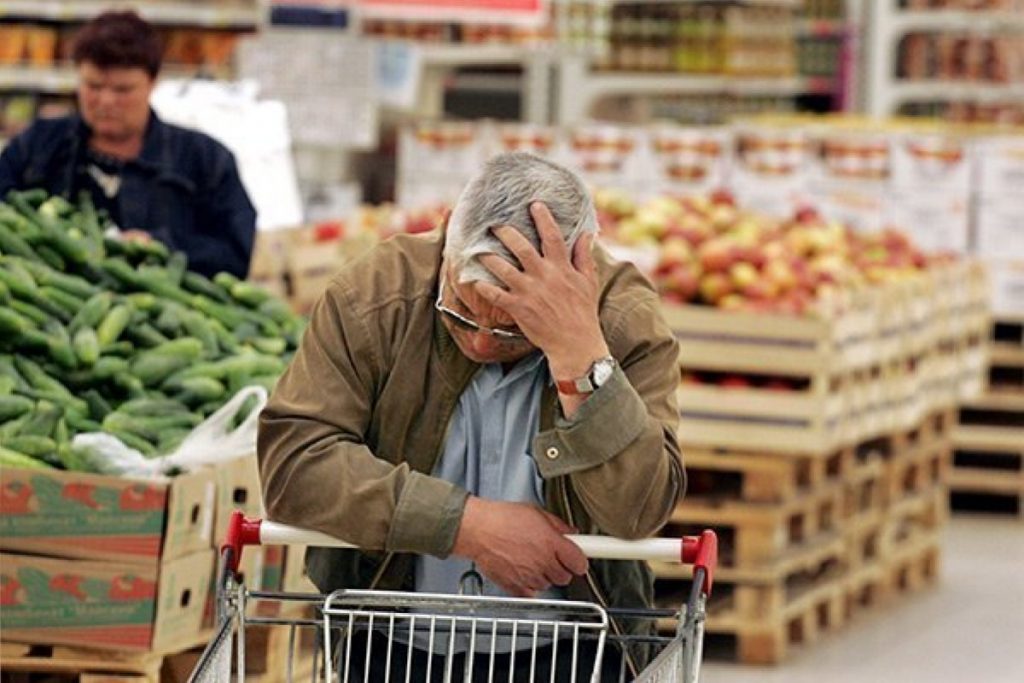 О. Пендзин: «В Украине продавцы могут как угодно повышать цены на продукты без претензий государства»