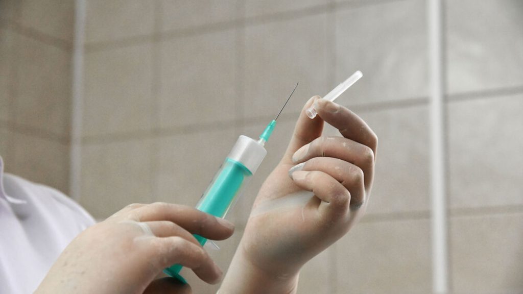 За сутки в Украине сделали 139,5 тысячи COVID-прививок