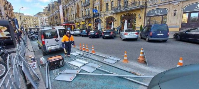 Бессарабский проезд в Киеве стал пешеходной зоной (ФОТО)