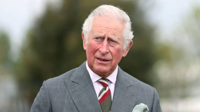 Принц Чарльз прокомментировал состояние запертой врачами дома Елизаветы II