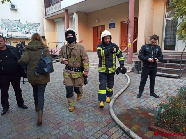 В Одессе горело общежитие (ФОТО)