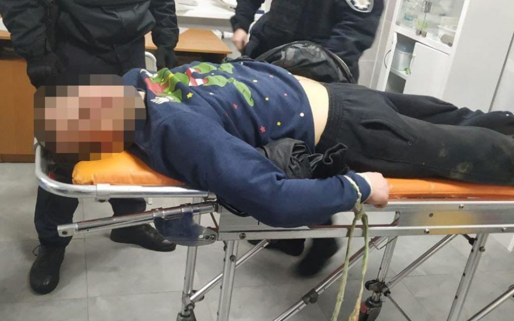 В Запорожье домашний тиран избил копа и выпрыгнул с балкона (ФОТО)