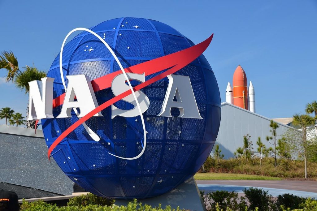 NASA намерено отправить на Луну человека в рамках программы Артемида в 2025 году