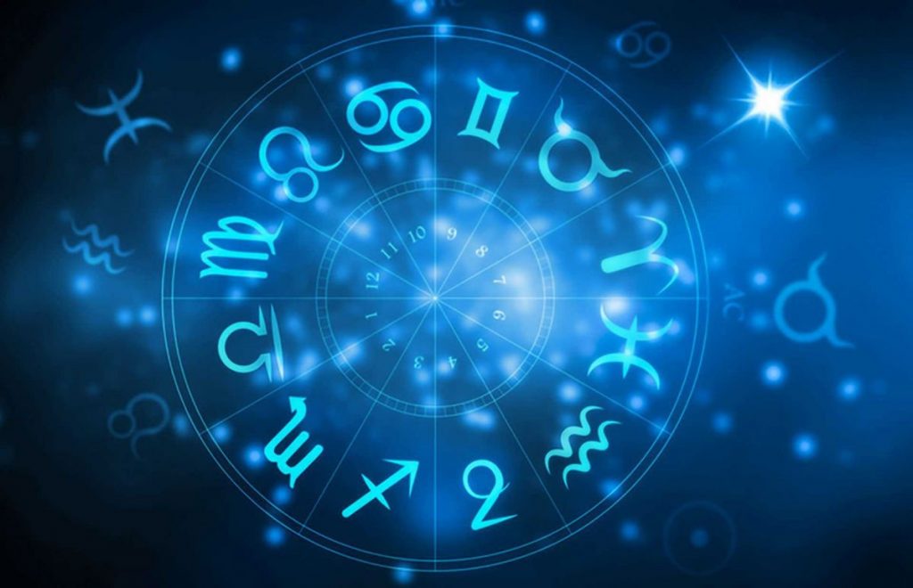 Астролог назвал знаки Зодиака с даром предсказывать будущее