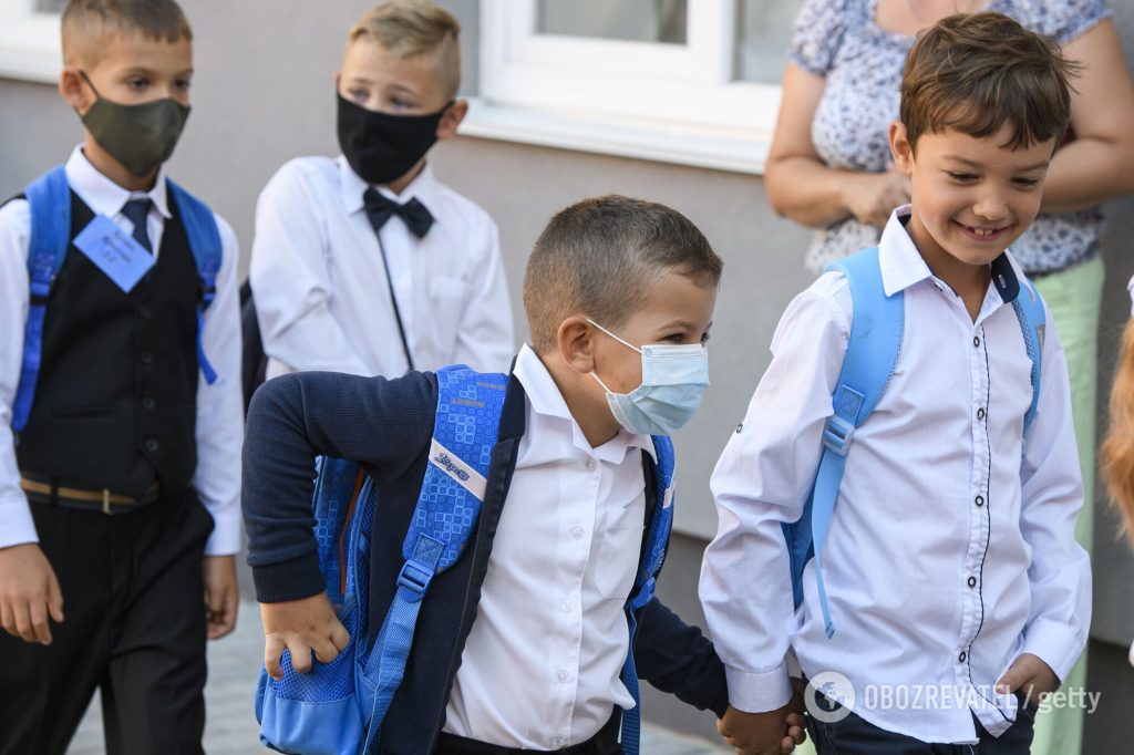 Киевские школьники будут учиться дистанционно до конца года – эксперт