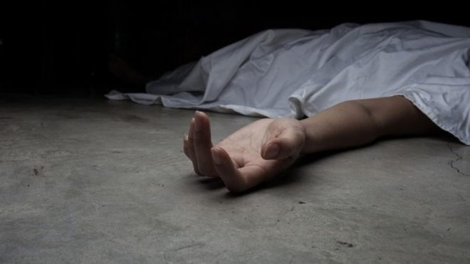 На трассе в Одесской области нашли мертвую женщину