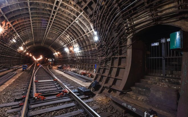 Открытие первых станций метро на Виноградарь перенесли на год 
