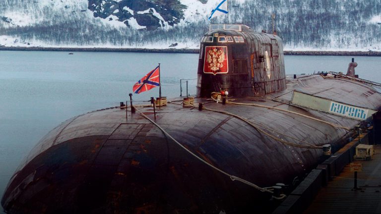 Атомная подводная лодка «Курск» погибла от столкновения с субмариной НАТО – адмирал Попов