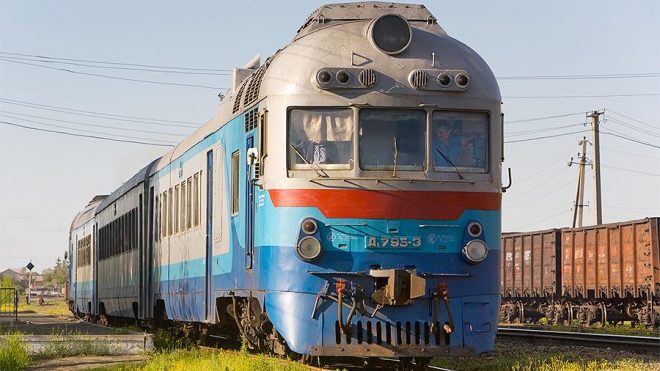 В Запорожской области 15-летняя девушка попала под поезд (ВИДЕО)