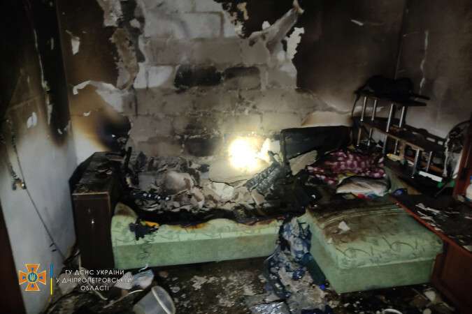 В доме в Каменском под Днепром сгорела спальня: хозяин погиб (ФОТО)