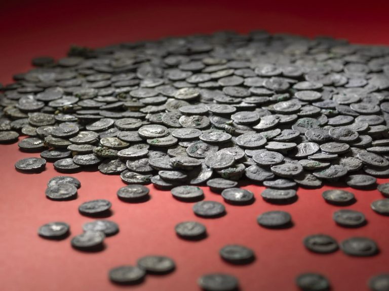 В Германии нашли крупное сокровище времен римских императоров (ФОТО)