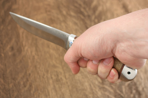В Затоке мужчина ударил молотком и ножом случайного знакомого