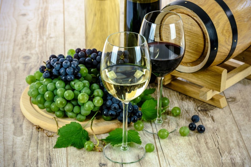 Нутрициолог назвала, сколько вина можно пить без вреда для здоровья