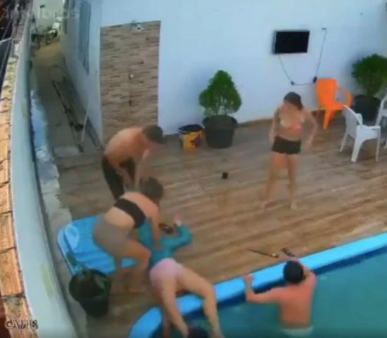В Бразилии насос в бассейне засосал девочку (ФОТО)