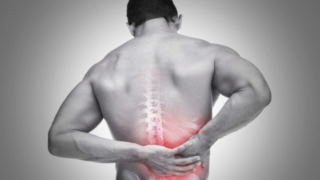 Причиной болей в спине могут быть сенсорные гаджеты – ученые