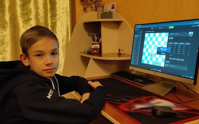 12-летний украинец выиграл Гран-при по шахматам, обыграв американского гроссмейстера-рекордсмена (ФОТО)