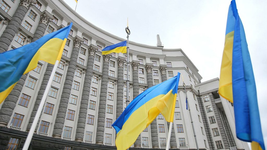 Политолог спрогнозировал громкие отставки в Украине в 2022 году