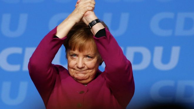 Меркель записала прощальное сообщение к согражданам