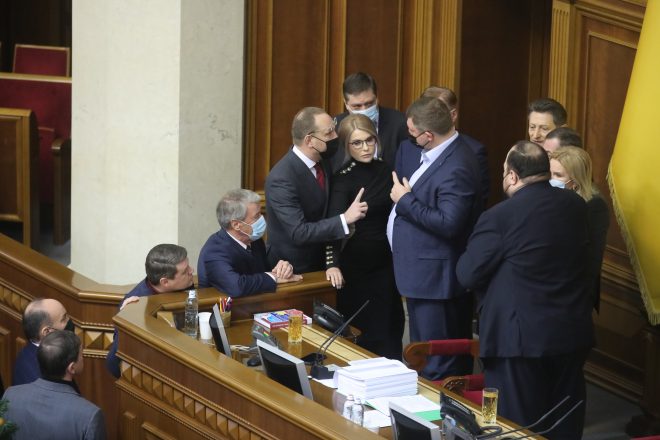 Парламент разрешил в 2022 году допустить иностранных военных в Украину