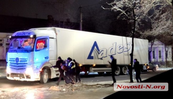 В Николаеве полиция гонялась за дальнобойщиком из Турции (ФОТО)