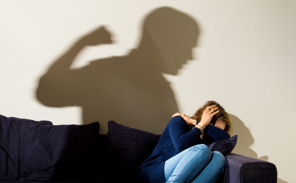 Психолог рассказала о истоках домашнего насилия в Украине