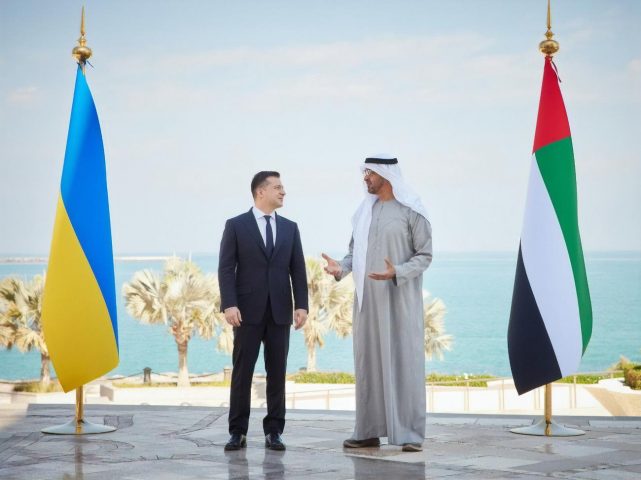 Зеленский провел переговоры с лидером ОАЭ