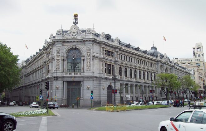 Банк в Испании случайно перевел вкладчикам 175 миллионов долларов