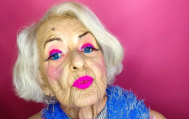 Благодаря ярким фото, 93-летняя пенсионерка стала звездой соцсетей (ФОТО)