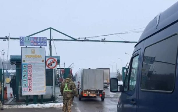 Пограничники предупредили об автомобильных очередях на границе с Польшей