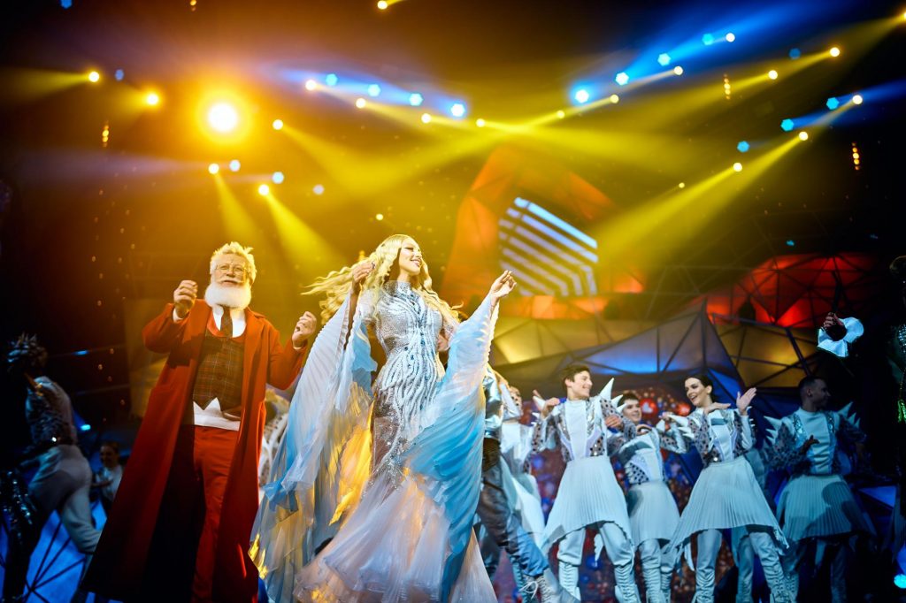 Премьера мюзикла с Олей Поляковой: певица меняла яркие наряды (ФОТО)