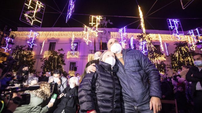 В Испании требуют отставки мэра из-за украшений к Рождеству (ФОТО)