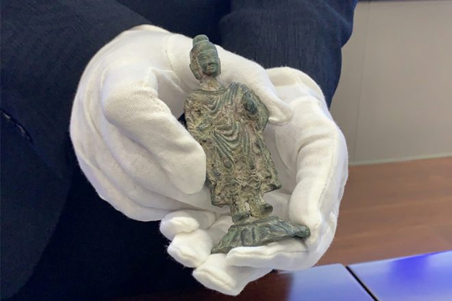 В провинции на севере Китая обнаружили древнейшие статуэтки Будды (ФОТО)