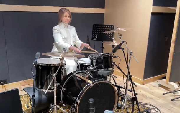 «Юлия Владимировна меняет профессию»: Тимошенко села за барабаны (ВИДЕО)