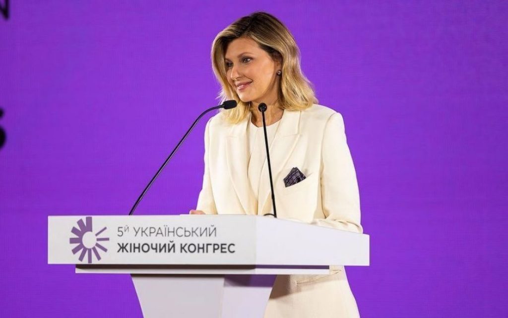 Елена Зеленская в новом образе рассказала о достижения в 2021 году (ФОТО)