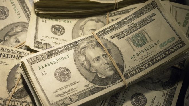 В Киеве разоблачили фиктивные пункты обмена валют, в которых продавали фальшивые доллары