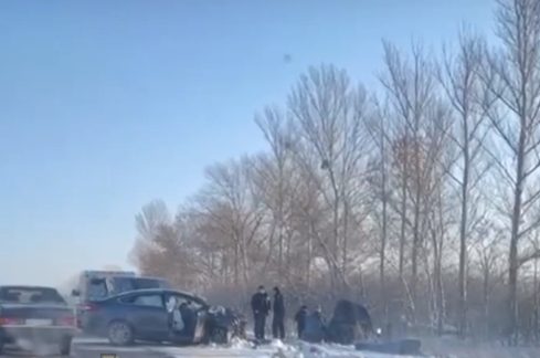 На трассе в Харьковской области – двойное ДТП: погиб таможенник (ФОТО)