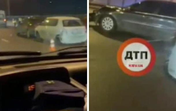 Массовое ДТП в Киеве: автомобили разбросало по дороге (ФОТО, ВИДЕО)