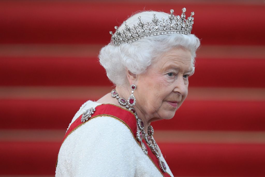 В Британии угрожали королеве (ФОТО, ВИДЕО)