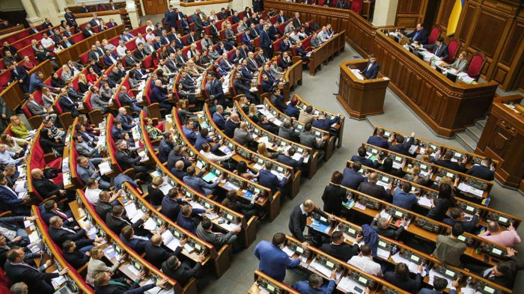 Эксперт: Украине нужен не закон об олигархах, а закон о лоббизме