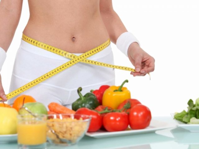 Эксперты по питанию назвали простые способы сбросить вес