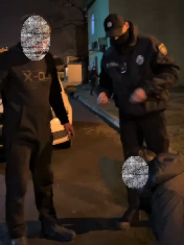 В лицо мужчине в Мариуполе распылили газовый баллончик (ФОТО)